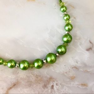Green Pearl Style Necklace